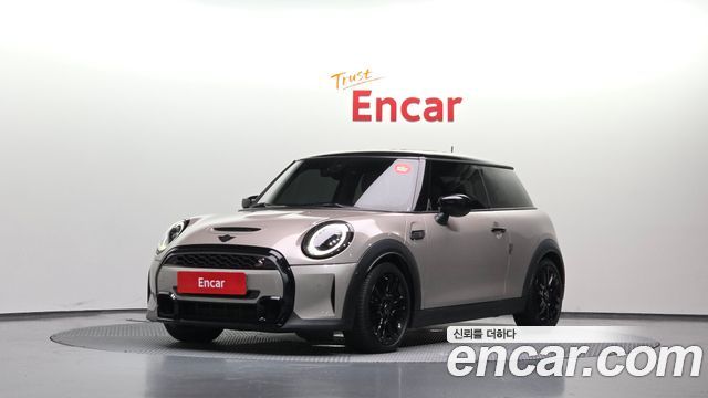 Mini Cooper Classic Third Generation — пробег 71 103 км — фото 1 из 5