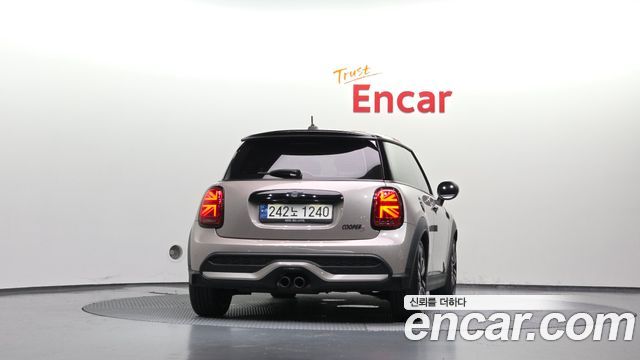 Mini Cooper Classic Third Generation — пробег 71 103 км — фото 4 из 5