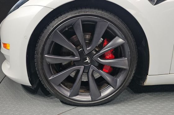 Tesla Model 3 Performance AWD — пробег 113 700 км — фото 5 из 5