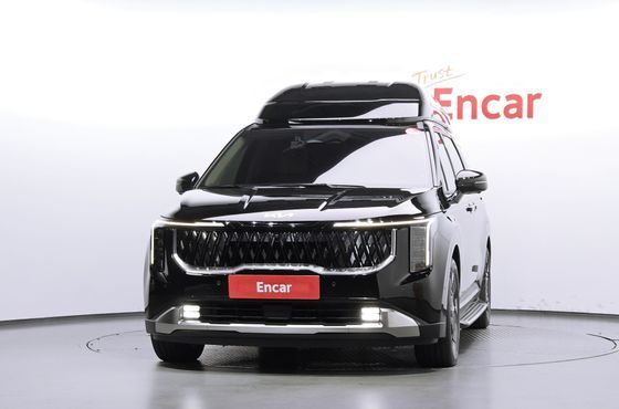 Kia Carnival HEV 9-Seater Hi-Limousine Signature — пробег 17 656 км — фото 3 из 5