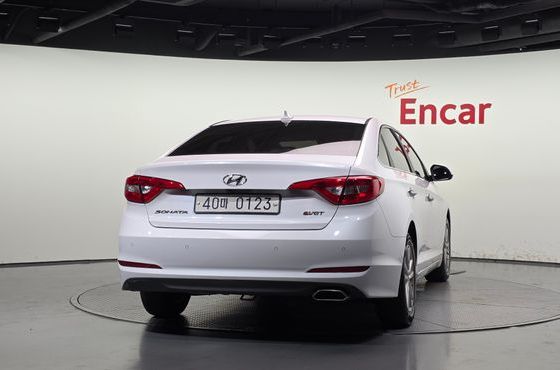 Hyundai Sonata 1.7 Diesel Style — пробег 177 605 км — фото 4 из 5
