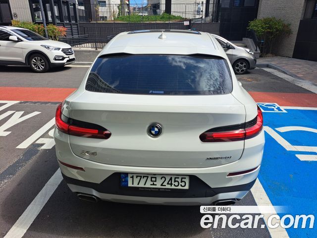 BMW X4 xDrive20i xLine — пробег 56 350 км — фото 2 из 5