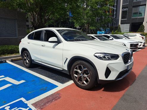 BMW X4 xDrive20i xLine — пробег 56 350 км — фото 3 из 5