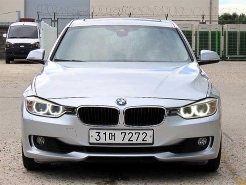 BMW 3-Series 320i — пробег 63 653 км — фото 1 из 5