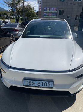 Tesla Model Y L Long Range AWD — пробег 5 км — фото 1 из 5