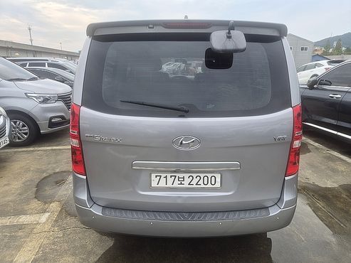 Hyundai Starex 12-Seater Wagon Modern — пробег 202 559 км — фото 4 из 5