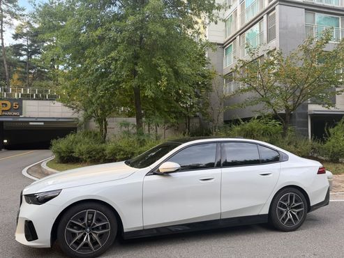 BMW 5-Series 520i M Sport — пробег 9 000 км — фото 5 из 5