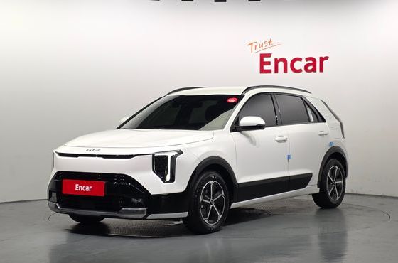 Kia Niro Prestige — пробег 10 909 км — фото 1 из 5