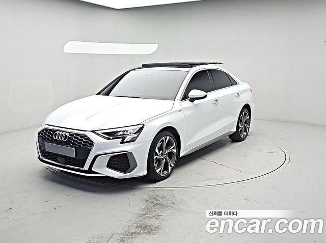 Audi A3 40 TFSI Premium — пробег 30 488 км — фото 2 из 5