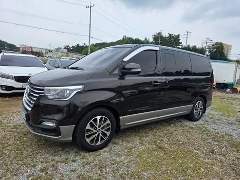 Hyundai Starex Urban 9-Seater Exclusive — пробег 164 880 км — фото 1 из 5