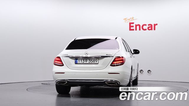 Mercedes-Benz E-Class из Кореи Encar