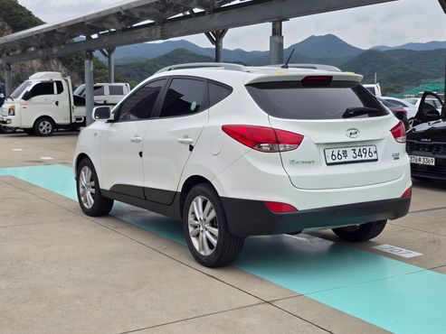Hyundai Tucson Diesel 2WD X20 Smart — пробег 166 699 км — фото 2 из 5