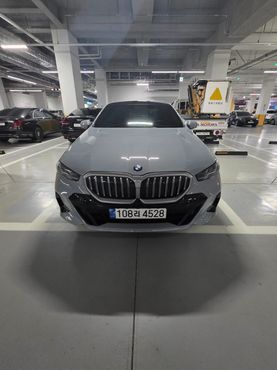 BMW 5-Series 520i M Sport — пробег 13 500 км — фото 3 из 5