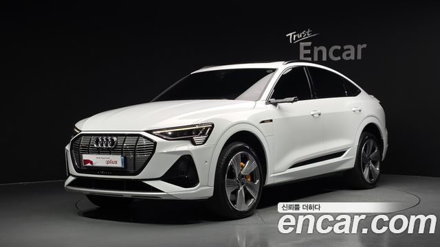 Audi e-tron 55 Quattro Sportback — пробег 30 520 км — фото 1 из 5