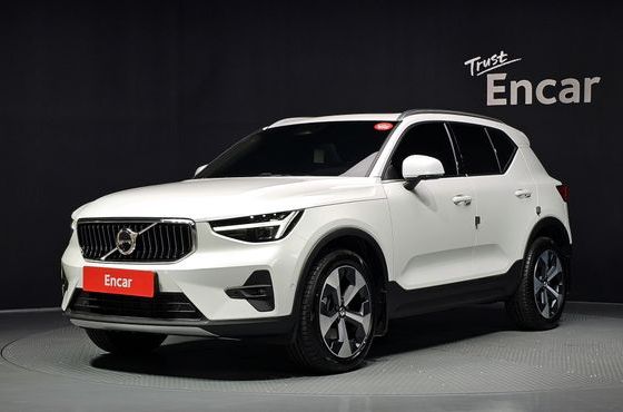 Volvo XC40 B4 Ultra Bright — пробег 281 км — фото 1 из 5