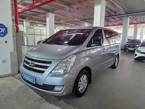Hyundai Starex 12-Seater Wagon Smart — пробег 243 354 км — фото 1 из 5