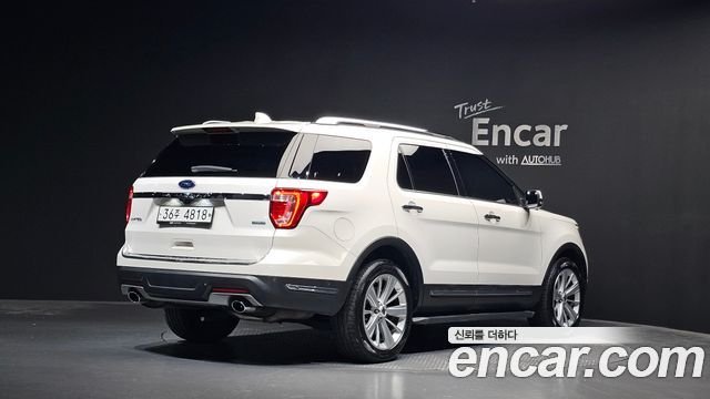 Ford Explorer 2.3 Limited 4WD 5th — пробег 86 392 км — фото 2 из 5