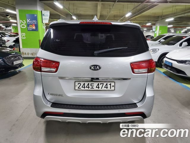 Kia Carnival из Кореи Encar