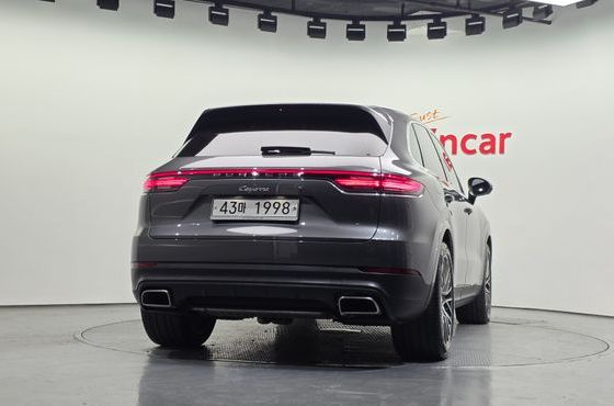 Porsche Cayenne 3.0 — пробег 28 804 км — фото 4 из 5