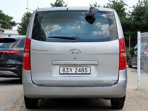 Hyundai Starex 5-Seater VAN CVX Luxury — пробег 236 780 км — фото 4 из 5