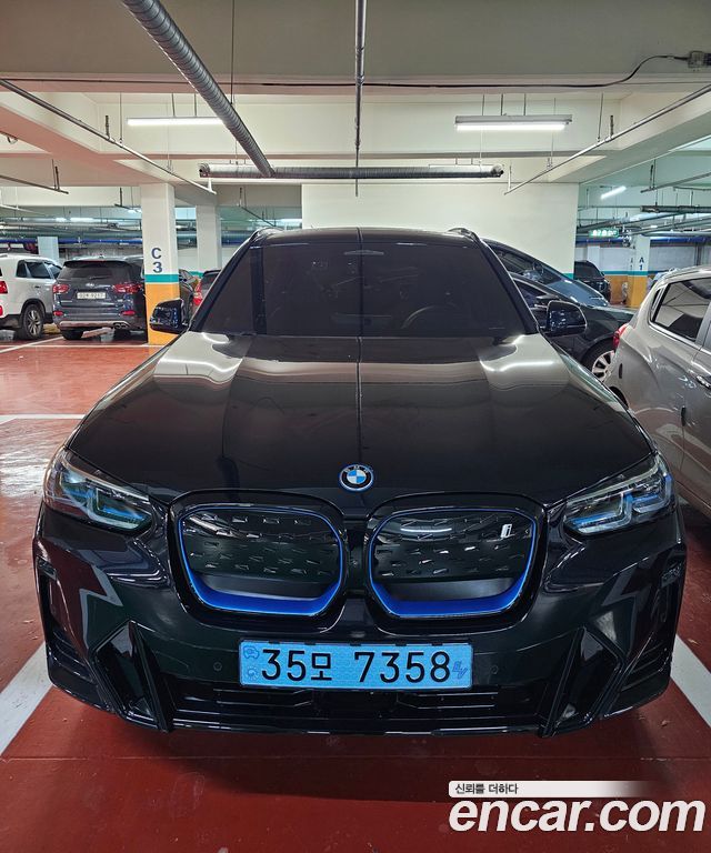 BMW iX3 M Sports — пробег 33 533 км — фото 1 из 4