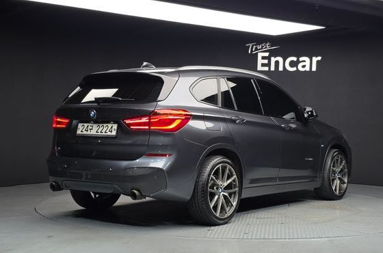 BMW X1 xDrive 20d M Sport package — пробег 99 125 км — фото 2 из 5