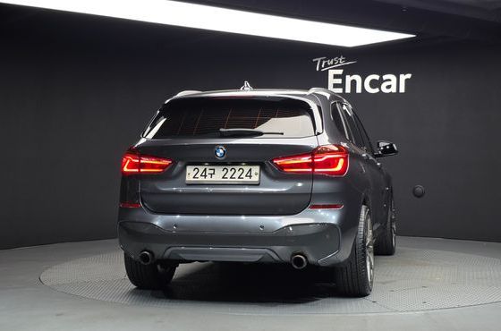 BMW X1 xDrive 20d M Sport package — пробег 99 125 км — фото 4 из 5