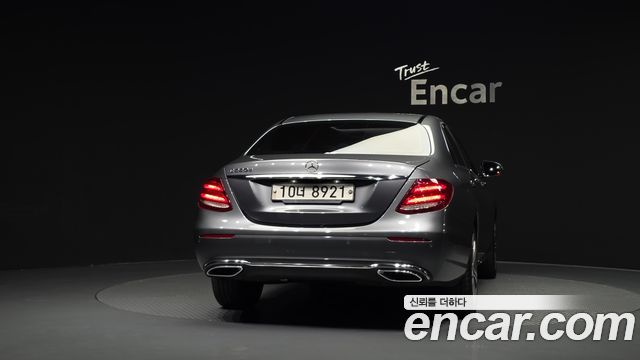 Mercedes-Benz E-Class из Кореи Encar