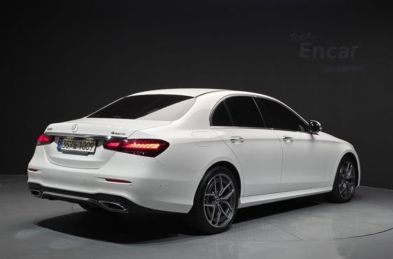 Mercedes-Benz E-Class E220d 4MATIC AMG Line — пробег 83 042 км — фото 2 из 5