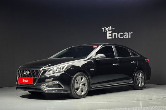 Hyundai Sonata 2.0 HEV Premium — пробег 244 003 км — фото 1 из 5