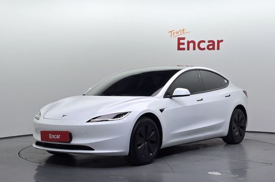 Tesla Model 3 Premium Long Range RWD — пробег 2 204 км — фото 1 из 5