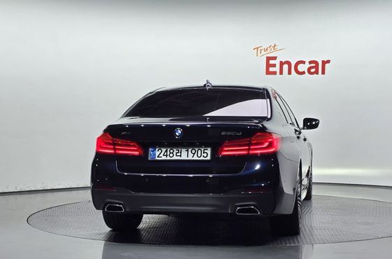 BMW 5-Series 520d M Sport Package Plus — пробег 71 265 км — фото 4 из 5