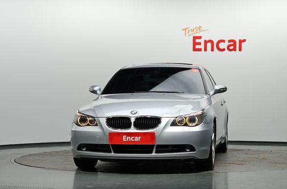BMW 5-Series 530i Sedan — пробег 99 420 км — фото 3 из 5