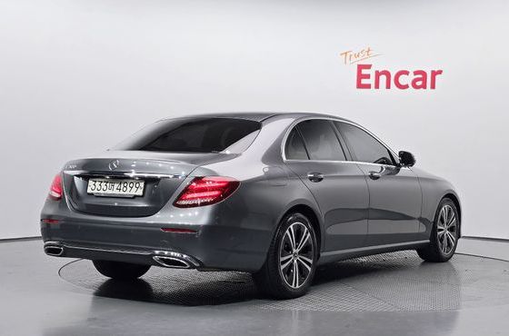 Mercedes-Benz E-Class E300 Avantgarde — пробег 90 669 км — фото 2 из 5