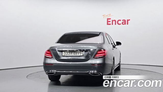 Mercedes-Benz E-Class из Кореи Encar