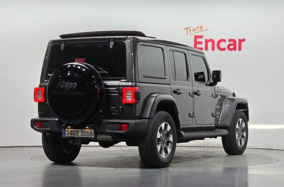 Jeep Wrangler 2.0 Overland Power Top 4Door — пробег 88 994 км — фото 2 из 5