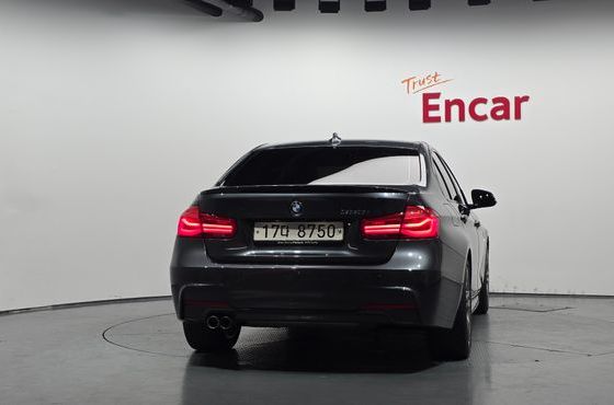 BMW 3-Series 330i M Sport — пробег 94 528 км — фото 4 из 5