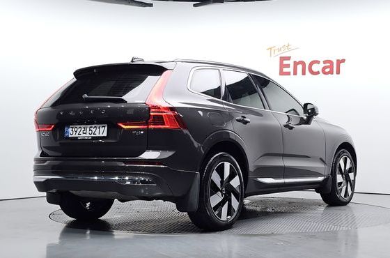 Volvo XC60 T8 Ultra Bright — пробег 21 153 км — фото 2 из 5