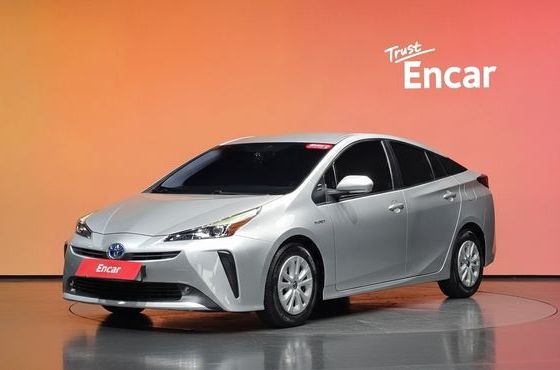 Toyota Prius 1.8 — пробег 49 687 км — фото 1 из 5