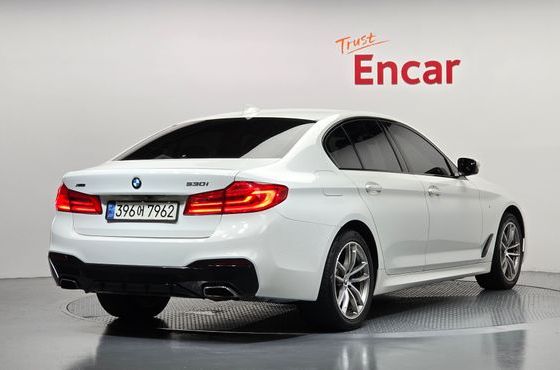 BMW 5-Series 530i xDrive M Sport Package Plus — пробег 147 478 км — фото 2 из 5