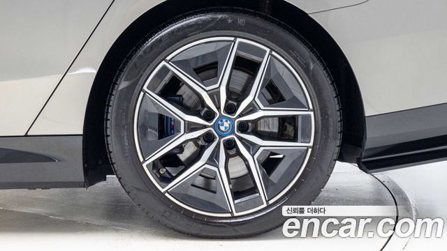 BMW i5 из Кореи Encar