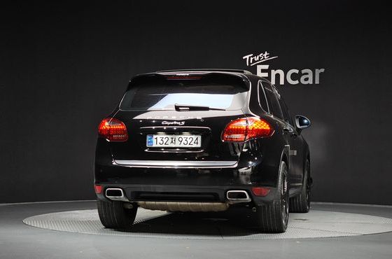 Porsche Cayenne 4.8 S 958 — пробег 140 023 км — фото 4 из 5