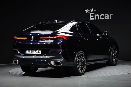 BMW X6 xDrive30d M Sport — пробег 9 728 км — фото 2 из 5