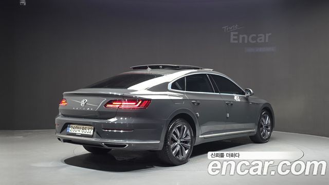 Volkswagen Arteon 2.0 TDI Premium — пробег 135 264 км — фото 2 из 5