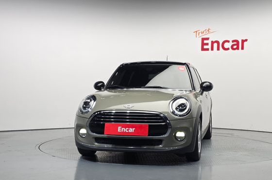Mini Cooper 5Door Standard 3rd — пробег 60 824 км — фото 3 из 5
