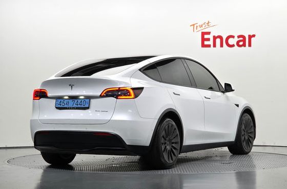 Tesla Model Y Long Range AWD — пробег 128 388 км — фото 2 из 5