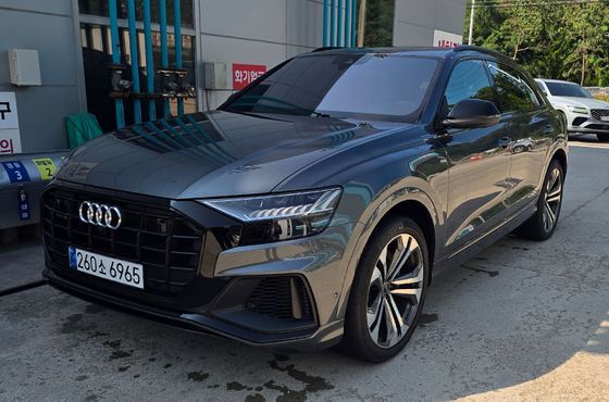 Audi Q8 55 TFSI Quattro Premium — пробег 3 416 км — фото 2 из 5