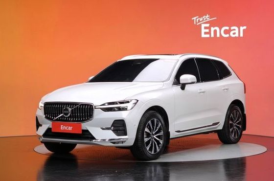 Volvo XC60 B5 Ultimate Bright — пробег 28 751 км — фото 1 из 5