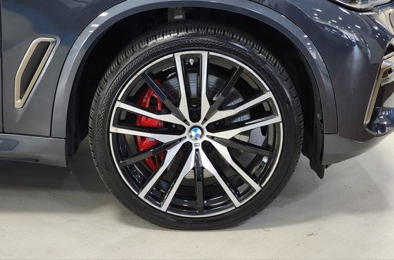 BMW X5 M50i — пробег 49 632 км — фото 5 из 5