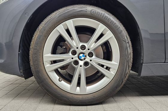 BMW 2-Series Luxury — пробег 81 228 км — фото 5 из 5